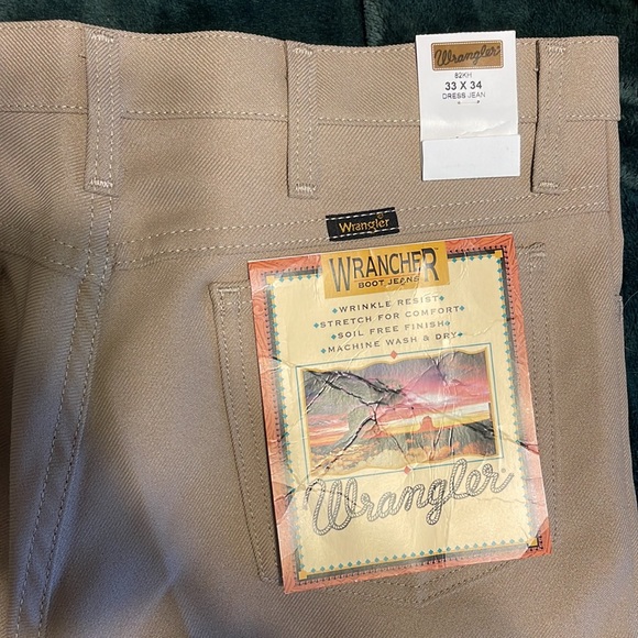 Men’s Wrangler Dress Jeans, size 33x34, NEVER WORN - Picture 2 of 6